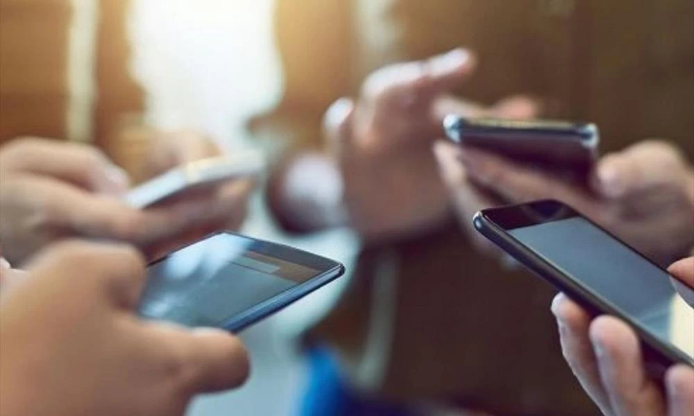 Αλλαγές στις χρεώσεις των συνδρομητών κινητής τηλεφωνίας